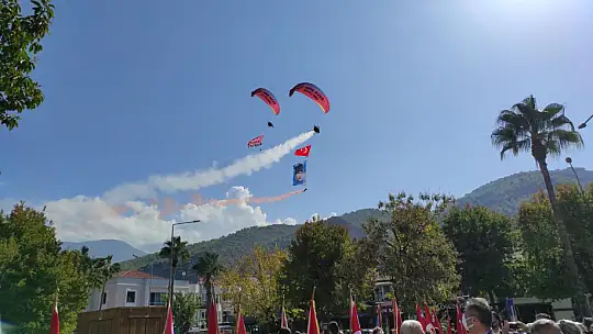 Fethiye'de Cumhuriyet coşkusu