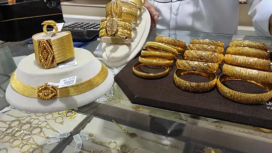 Dolar tüm zamanların rekorunu kırdı! 1 dolar 10 TL'yi gördü
