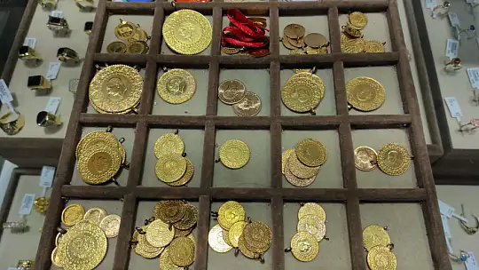 Dolar tüm zamanların rekorunu kırdı! 1 dolar 10 TL'yi gördü