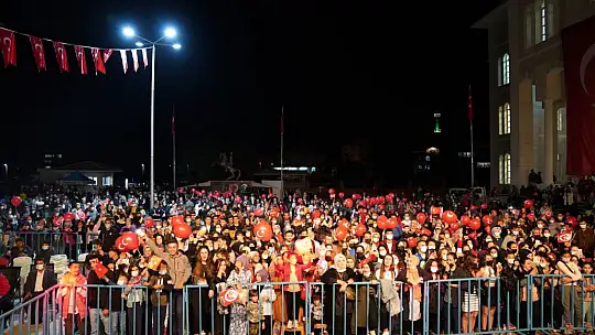 Seydikemer Cumhuriyet Coşkusunu Yusuf Güney ile yaşadı