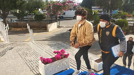 Sahte altın operasyonunda 3 gözaltı