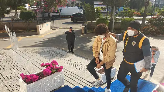 Sahte altın operasyonunda 3 gözaltı