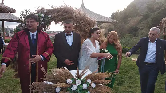 Kandil ve Kardeş ailesinin mutlu günü