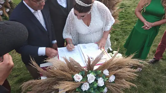 Kandil ve Kardeş ailesinin mutlu günü