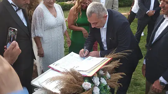 Kandil ve Kardeş ailesinin mutlu günü