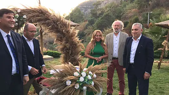 Kandil ve Kardeş ailesinin mutlu günü