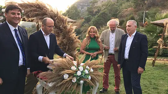 Kandil ve Kardeş ailesinin mutlu günü