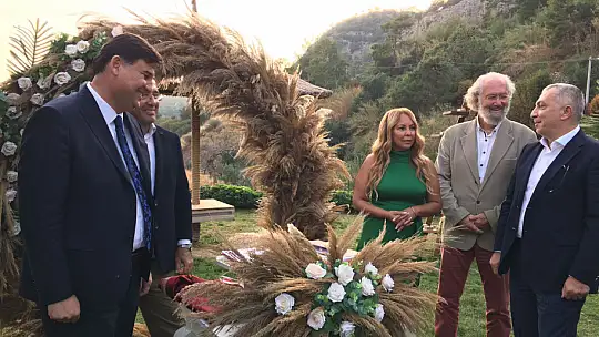 Kandil ve Kardeş ailesinin mutlu günü