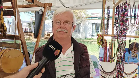 El emeği göz nuru pazarı Beşkaza Meydanı'nda