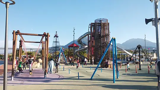 Şehit Fethi Bey Parkı'na büyük ilgi