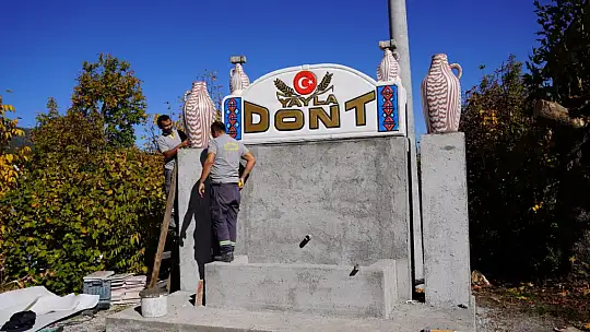 2 Asırlık Kültür 'Dont Testisi' Mahalle Çeşmesini Renklendirdi