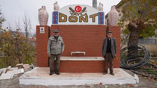 2 Asırlık Kültür 'Dont Testisi' Mahalle Çeşmesini Renklendirdi
