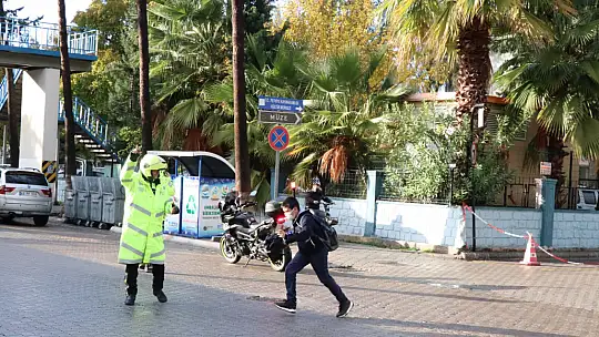 Fethiye Emniyeti'nden yağmur mesaisi