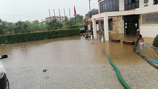 Fethiye Emniyeti'nden yağmur mesaisi