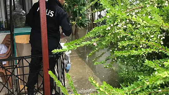 Fethiye Emniyeti'nden yağmur mesaisi