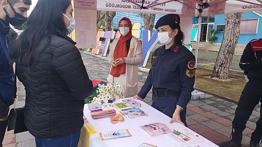 Polis ve jandarma KADES'i tanıttı