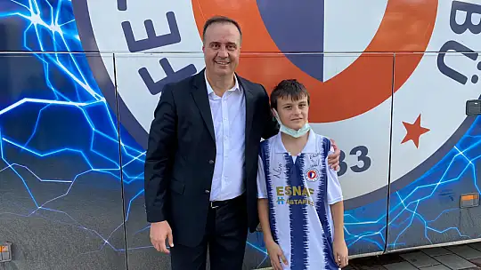 Fethiyespor taraftarından sevgi gösterisi