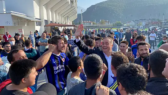 Fethiyespor taraftarından sevgi gösterisi