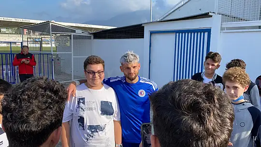 Fethiyespor taraftarından sevgi gösterisi