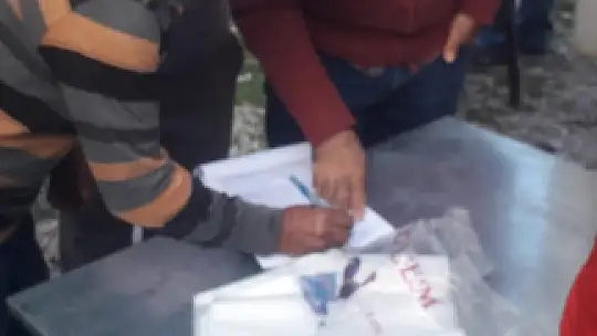 Seydikemerli Arıcılara Arı Keki ve Arı Yemi Bağışlandı