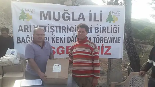 Seydikemerli Arıcılara Arı Keki ve Arı Yemi Bağışlandı