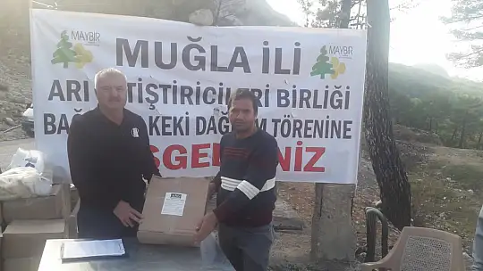 Seydikemerli Arıcılara Arı Keki ve Arı Yemi Bağışlandı