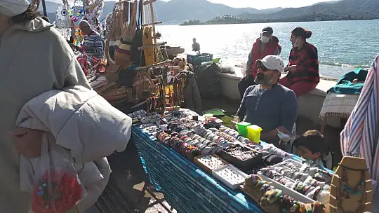 Noel Çarşısı Kuruldu