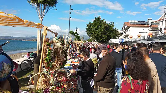 Noel Çarşısı Kuruldu