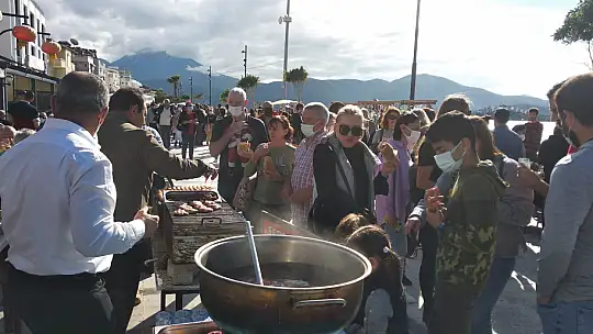 Noel Çarşısı Kuruldu