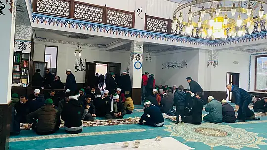 Yılın Son Pazarı Hz. Ali Cami'nde Buluşuldu