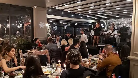 Fethiye'de yılbaşı renkli geçti