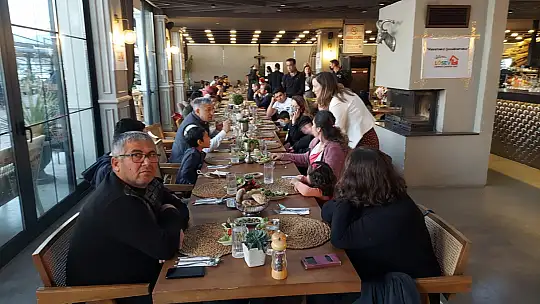 LÖSEV'DEN İFTAR YEMEĞİ