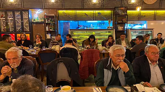 EMRAH DOĞU'DAN İFTAR YEMEĞİ