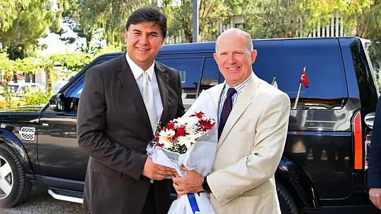 İngiliz Büyükelçi'den Fethiye Belediyesi'ne Ziyaret
