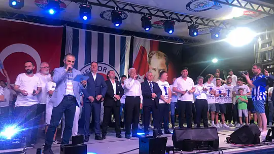 Şimşekler Kupayı Beşkaza'da Kaldırdı