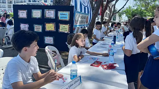 Yunus Nadi İlkokulundan İmza Günü