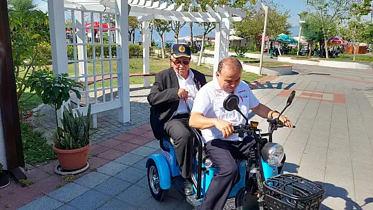 Kıvrak Motor'dan Gaziler Derneği'ne Elektrikli Motosiklet