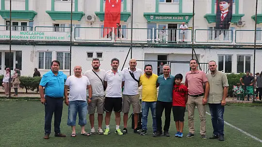 MUĞLASPOR YAZ FUTBOL OKULU'NUN MEZUNİYET TÖRENİ YAPILDI