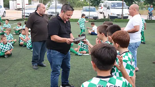 MUĞLASPOR YAZ FUTBOL OKULU'NUN MEZUNİYET TÖRENİ YAPILDI