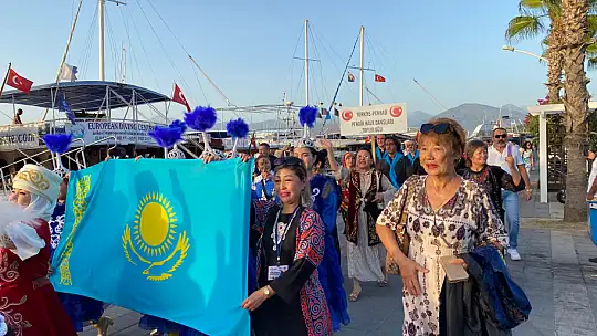 FETHİYE SPORFEST, KORTEJ YÜRÜYÜŞÜ İLE BAŞLADI