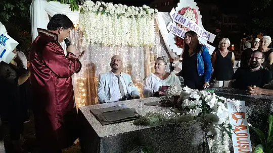 NİKAHI BAŞKAN KARACA KIYDI