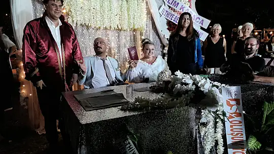 NİKAHI BAŞKAN KARACA KIYDI