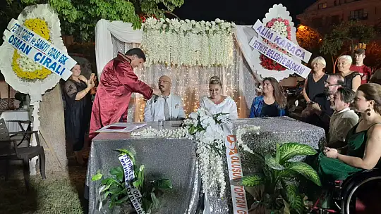 NİKAHI BAŞKAN KARACA KIYDI