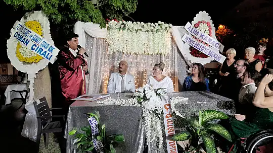 NİKAHI BAŞKAN KARACA KIYDI