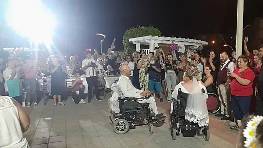 NİKAHI BAŞKAN KARACA KIYDI