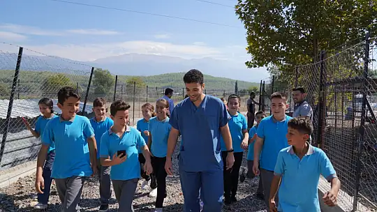 KERMESTEN ELDE ETTİKLERİ GELİRİ SOKAK HAYVANLARI İÇİN HARCADILAR