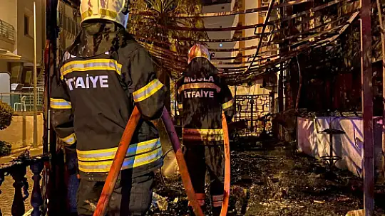 OTEL ALEVLERE TESLİM OLDU