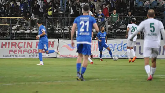 FETHİYESPOR EVİNDEN 3 PUAN ÇIKARDI 