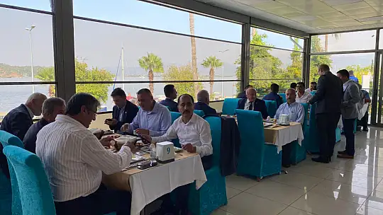 MUHTARLAR KAHVALTIDA BULUŞTU