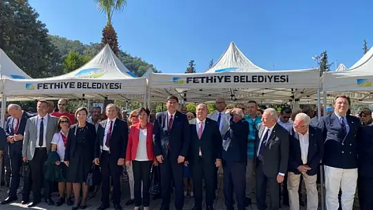 CUMHURİYET MEYDANI'NDA ÇELEK TÖRENİ